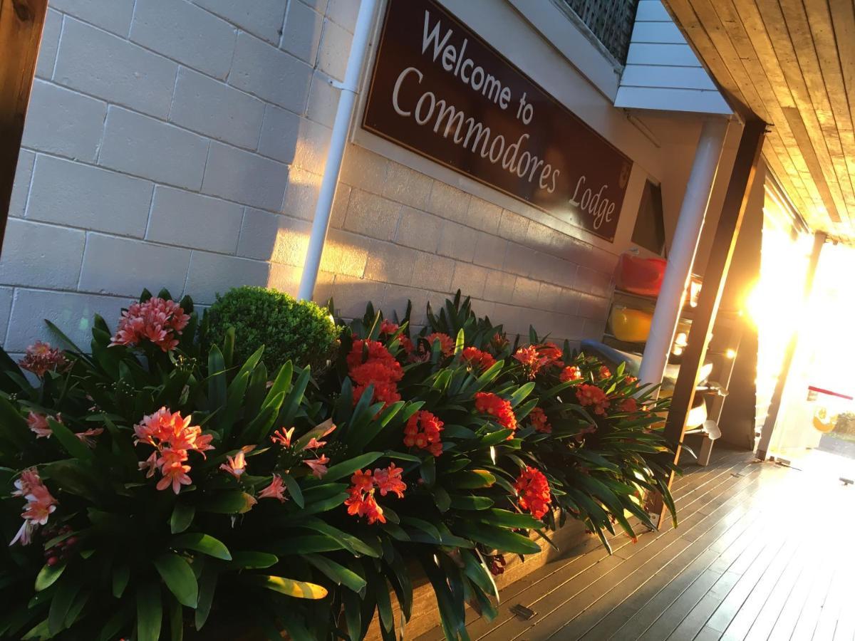 Commodores Lodge Ръсел Екстериор снимка