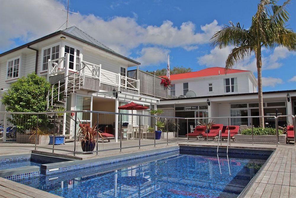 Commodores Lodge Ръсел Екстериор снимка