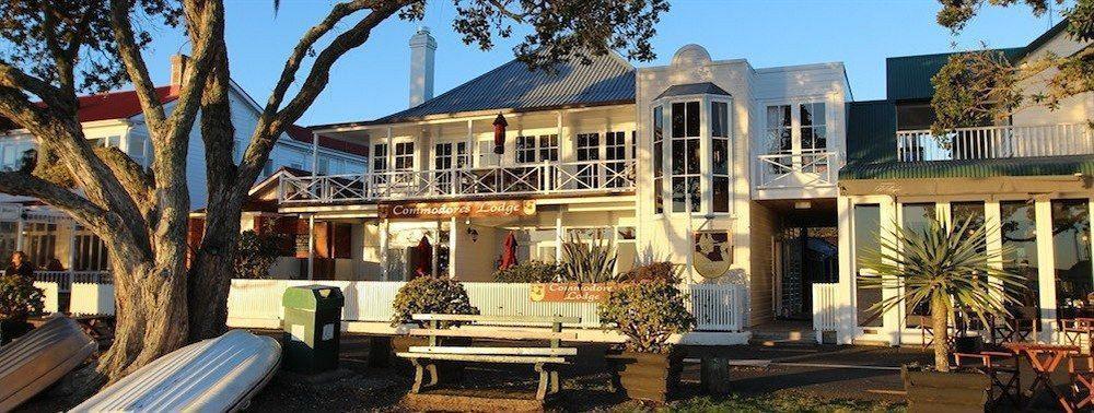 Commodores Lodge Ръсел Екстериор снимка